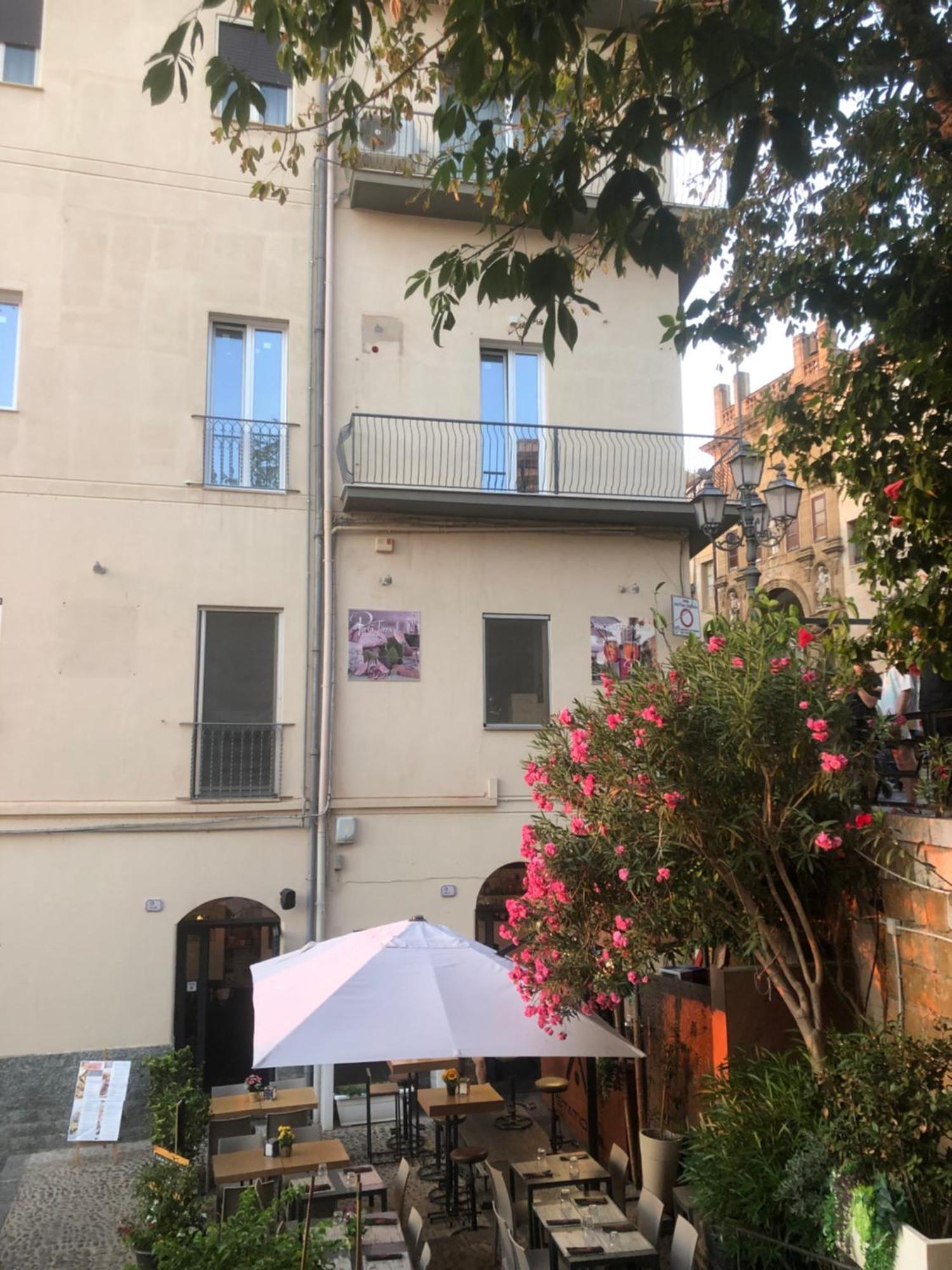 Villa Di Giorgi Apartments Center Cefalu Exterior photo